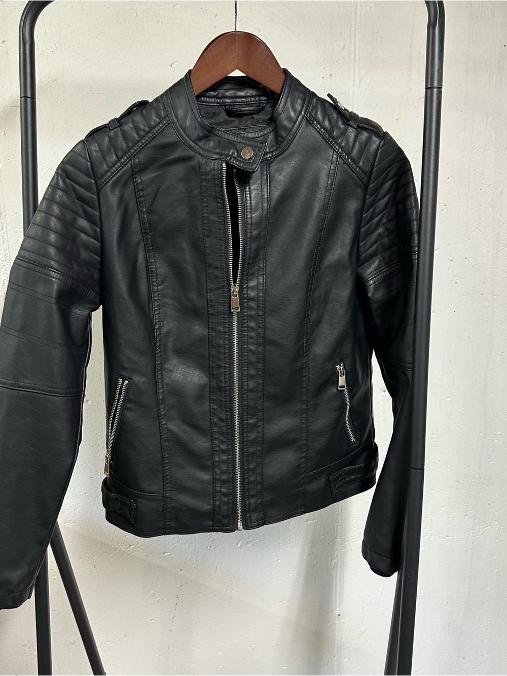 Classic Black Faux Leather Moto Jacket - Women 🇺🇸
